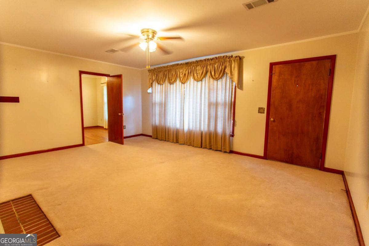 4360 E River Road Baxley GA 31513
