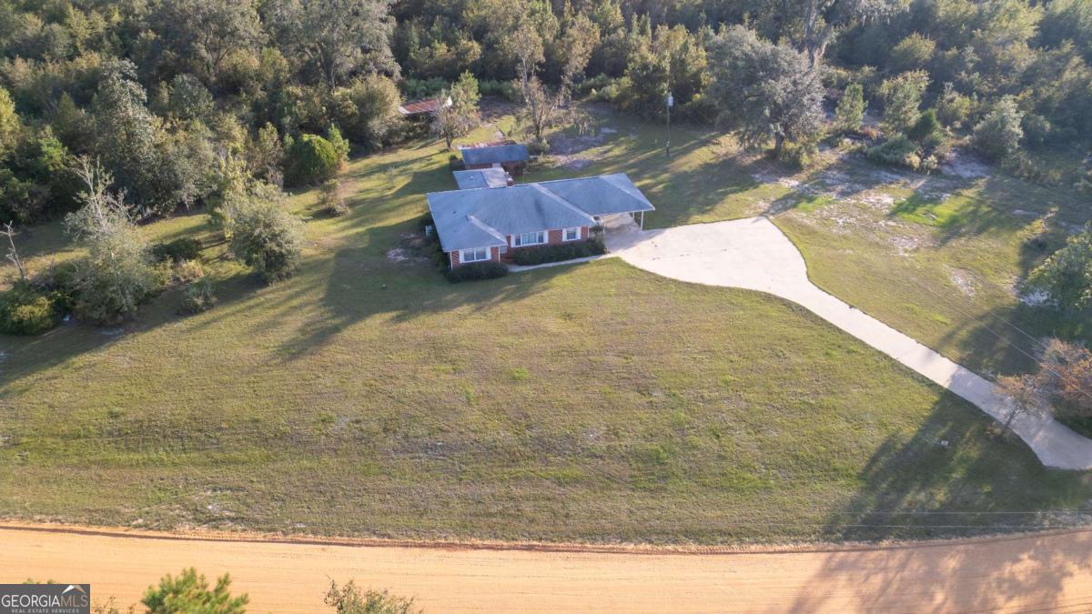 4360 E River Road Baxley GA 31513