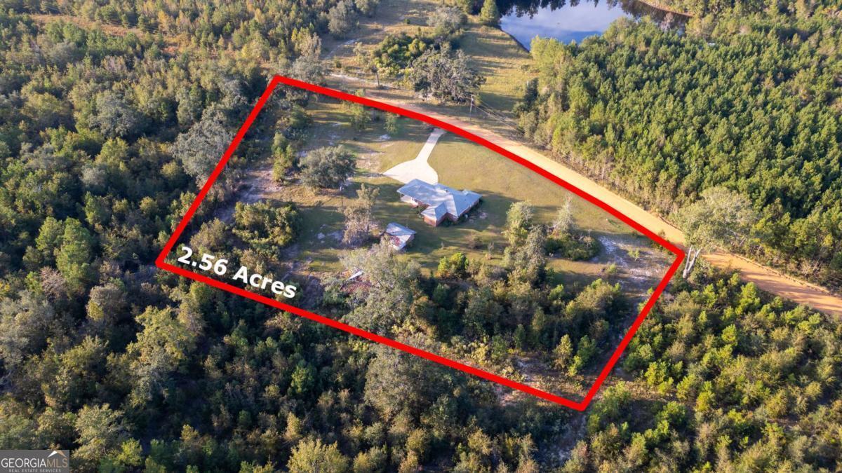 4360 E River Road Baxley GA 31513