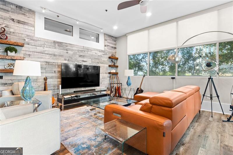 2881 Peachtree Road NE Atlanta GA 30305