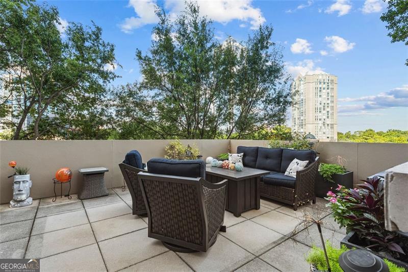2881 Peachtree Road NE Atlanta GA 30305