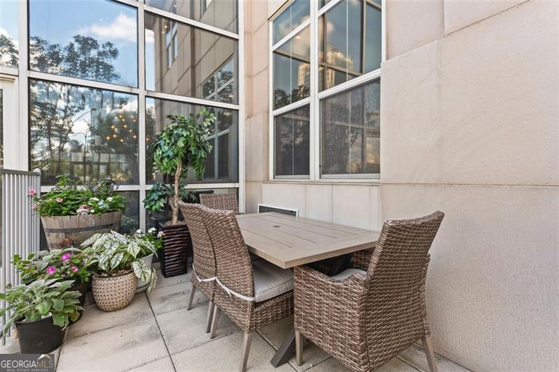 2881 Peachtree Road NE Atlanta GA 30305