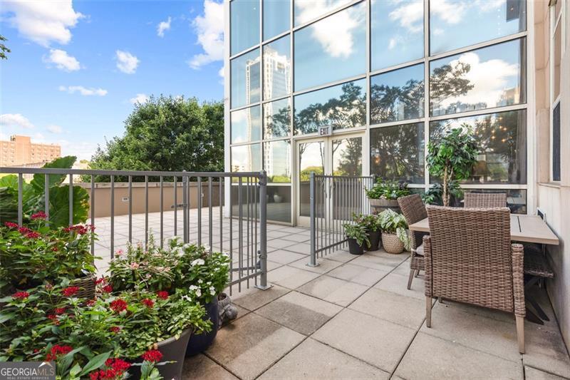 2881 Peachtree Road NE Atlanta GA 30305