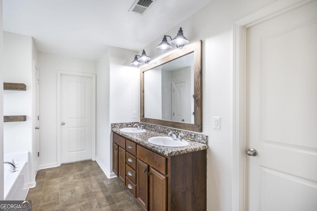 108 Hawks Tail Drive Kathleen GA 31047