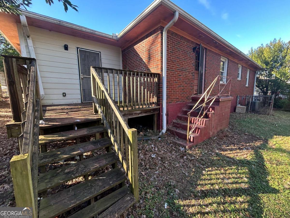 2264 Mark Trail Decatur GA 30032