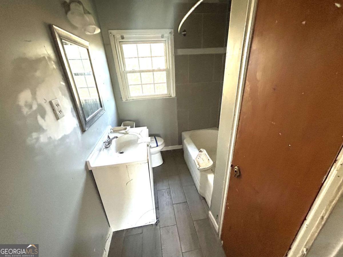 2264 Mark Trail Decatur GA 30032