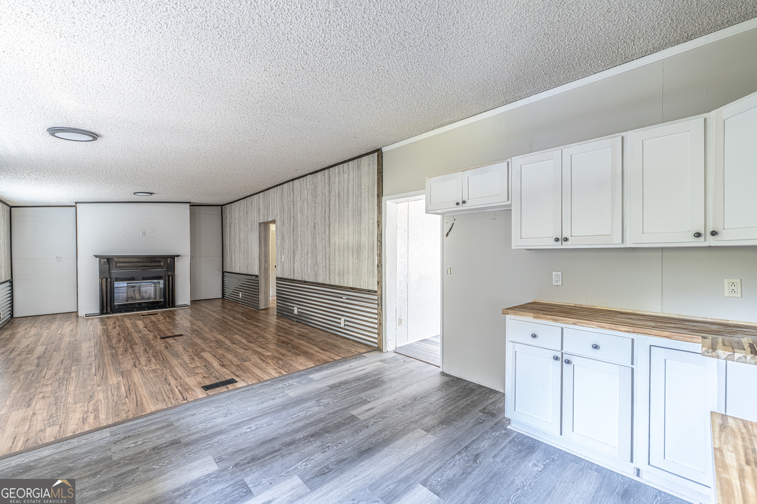 71 Kirk Road NW White GA 30184