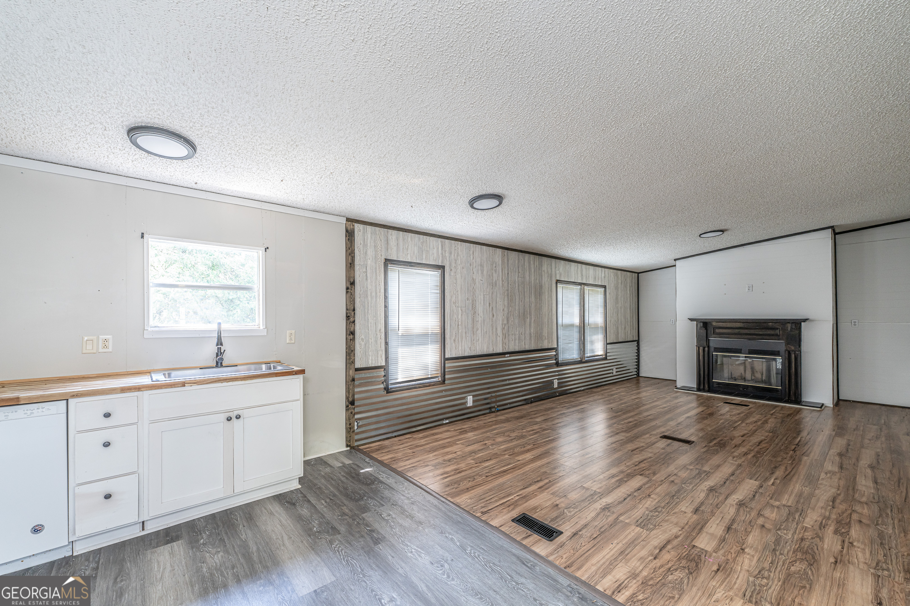 71 Kirk Road NW White GA 30184
