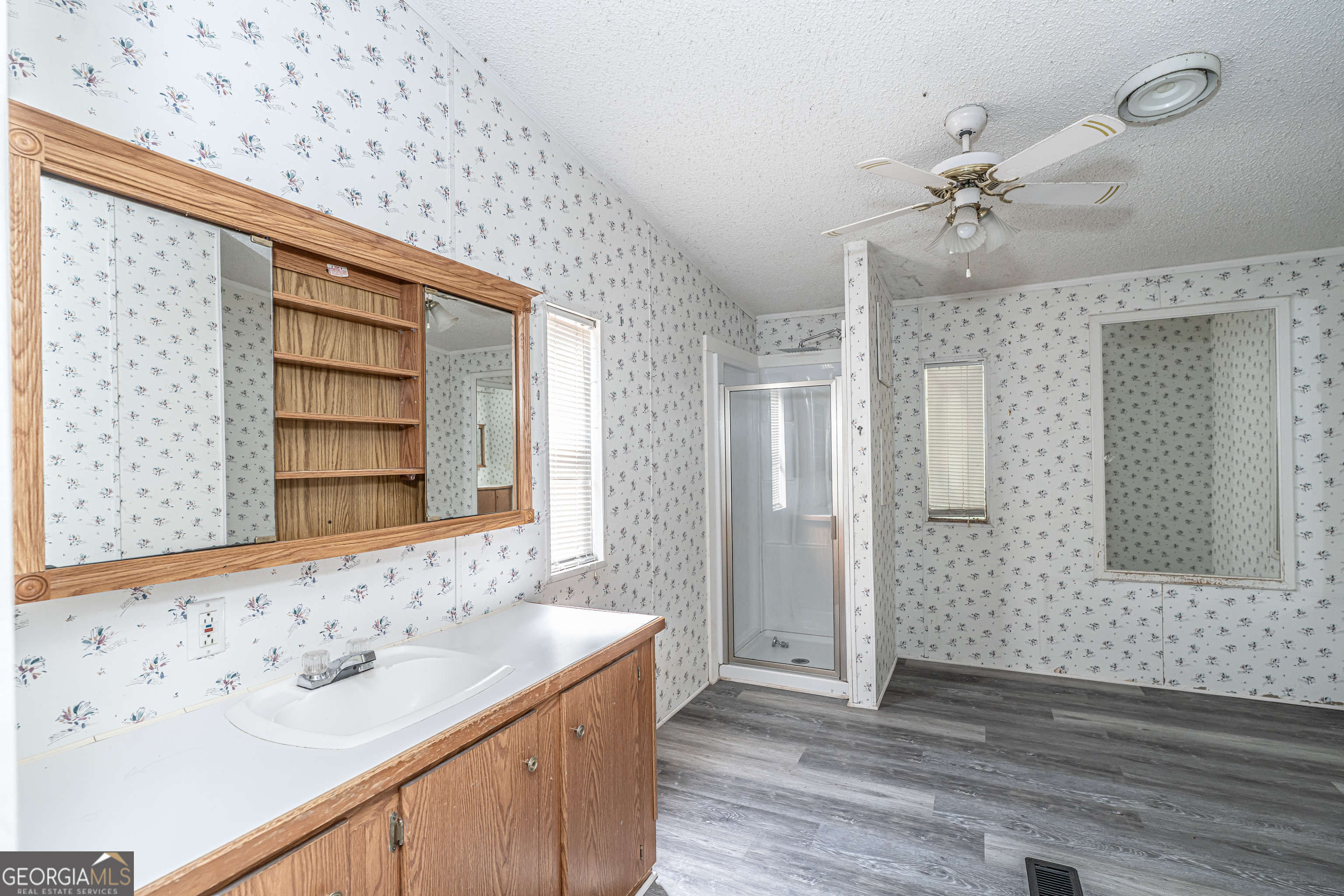 71 Kirk Road NW White GA 30184