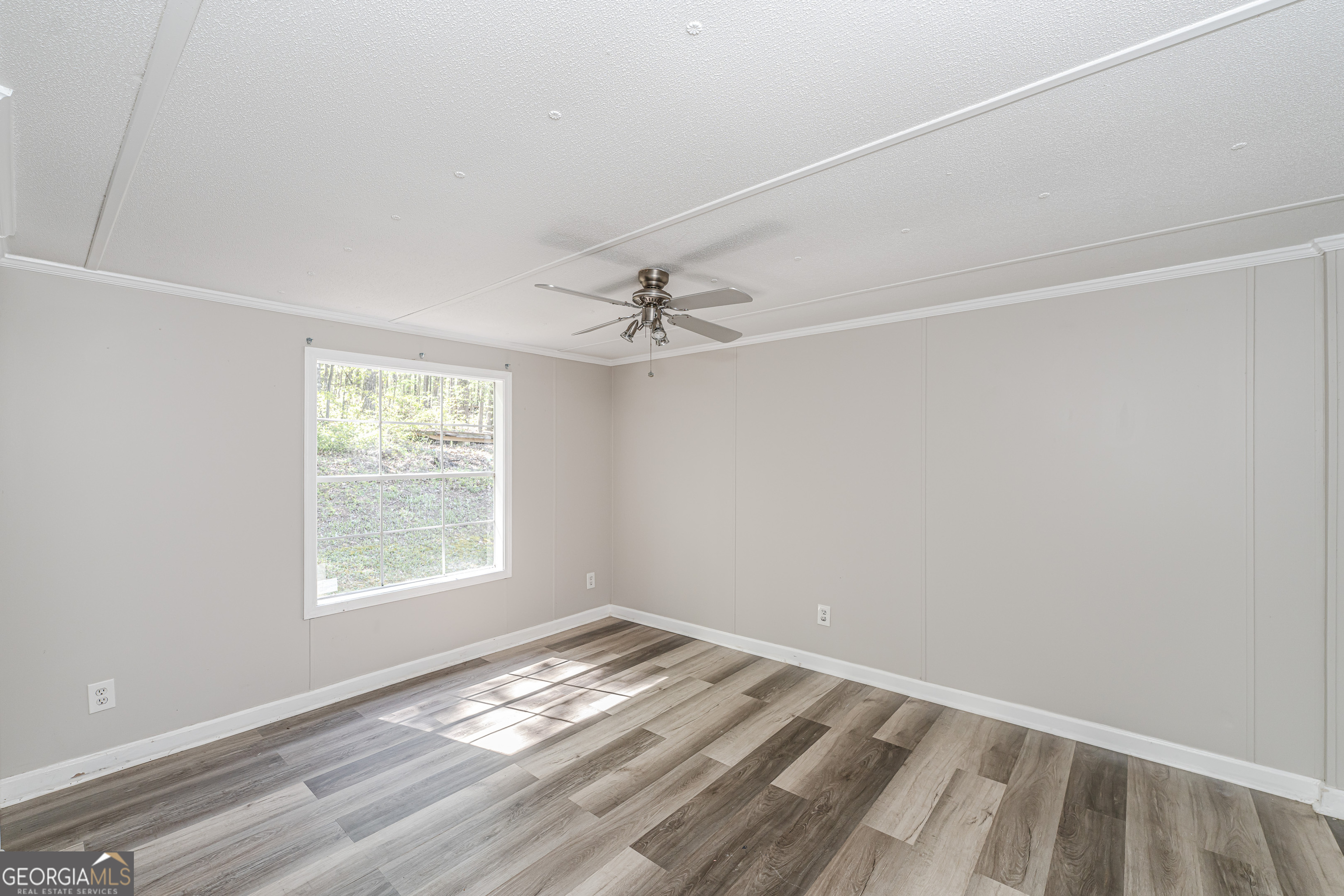 71 Kirk Road NW White GA 30184