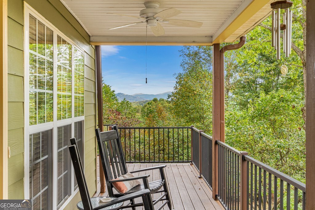 82 Hebron Way Young Harris GA 30582