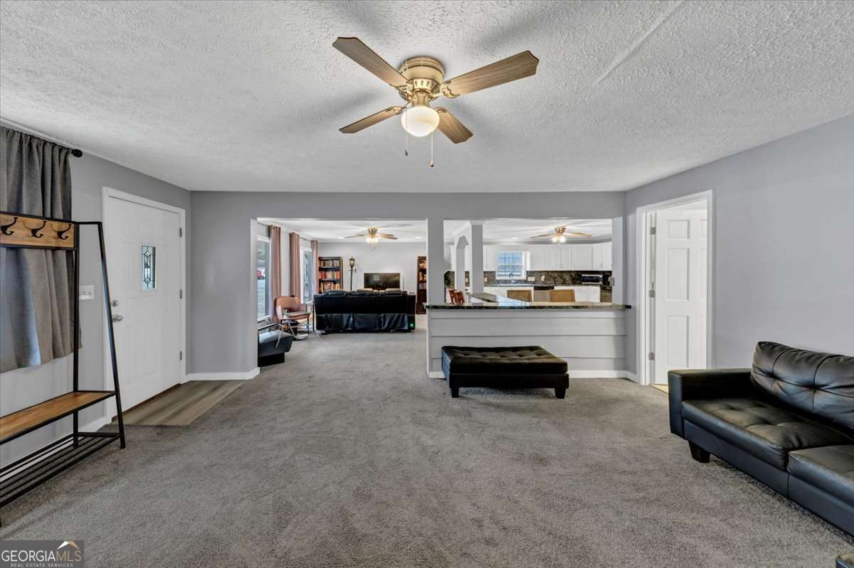 6071 N Main Street SE Acworth GA 30101