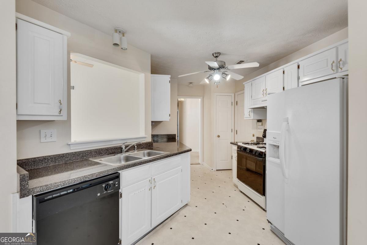 1174 Drawbridge Drive Riverdale GA 30296