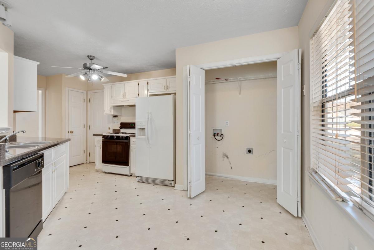 1174 Drawbridge Drive Riverdale GA 30296