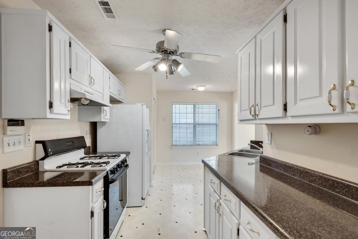 1174 Drawbridge Drive Riverdale GA 30296