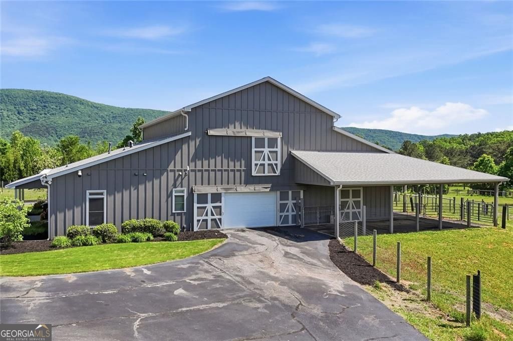 445 E Valley Road NE Rydal GA 30171