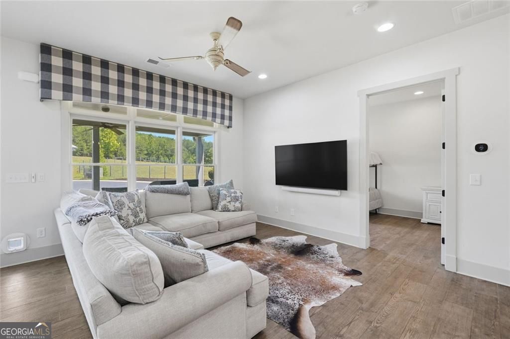 445 E Valley Road NE Rydal GA 30171