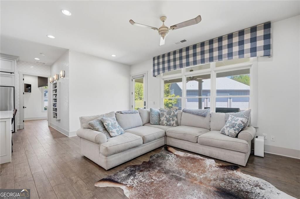 445 E Valley Road NE Rydal GA 30171
