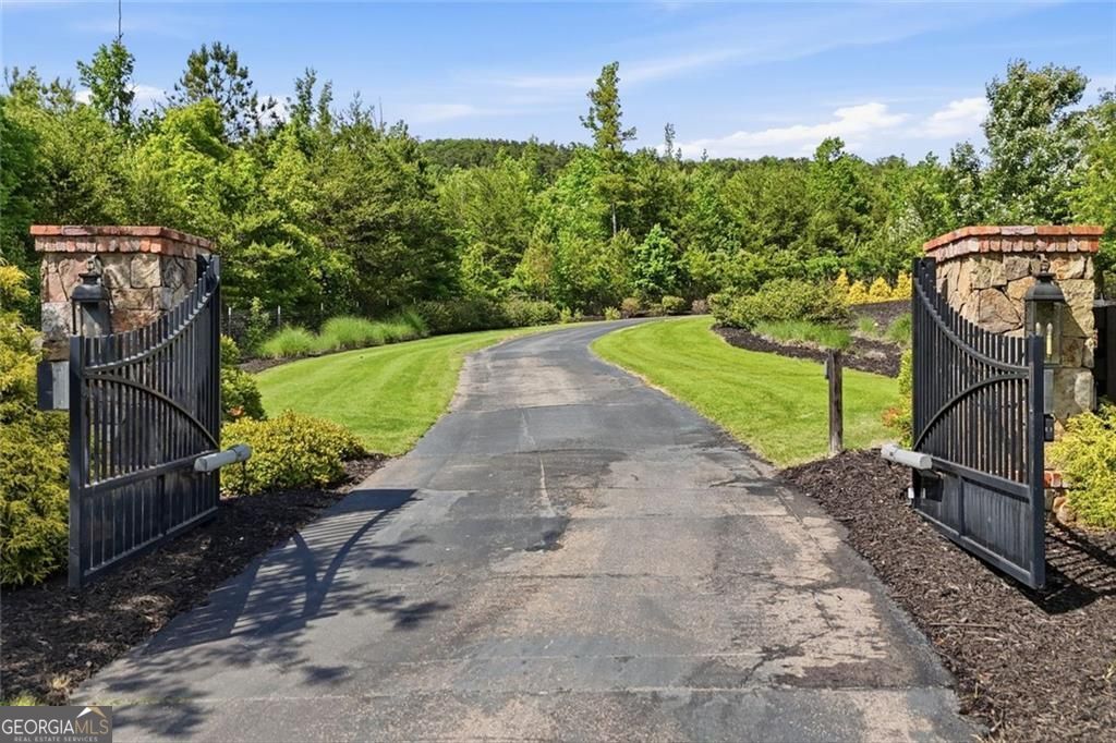 445 E Valley Road NE Rydal GA 30171