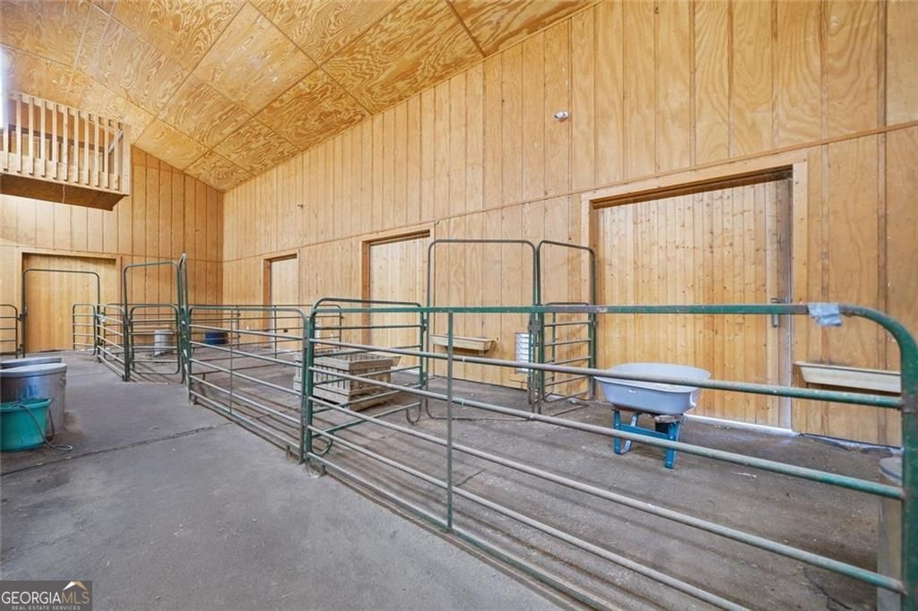 445 E Valley Road NE Rydal GA 30171