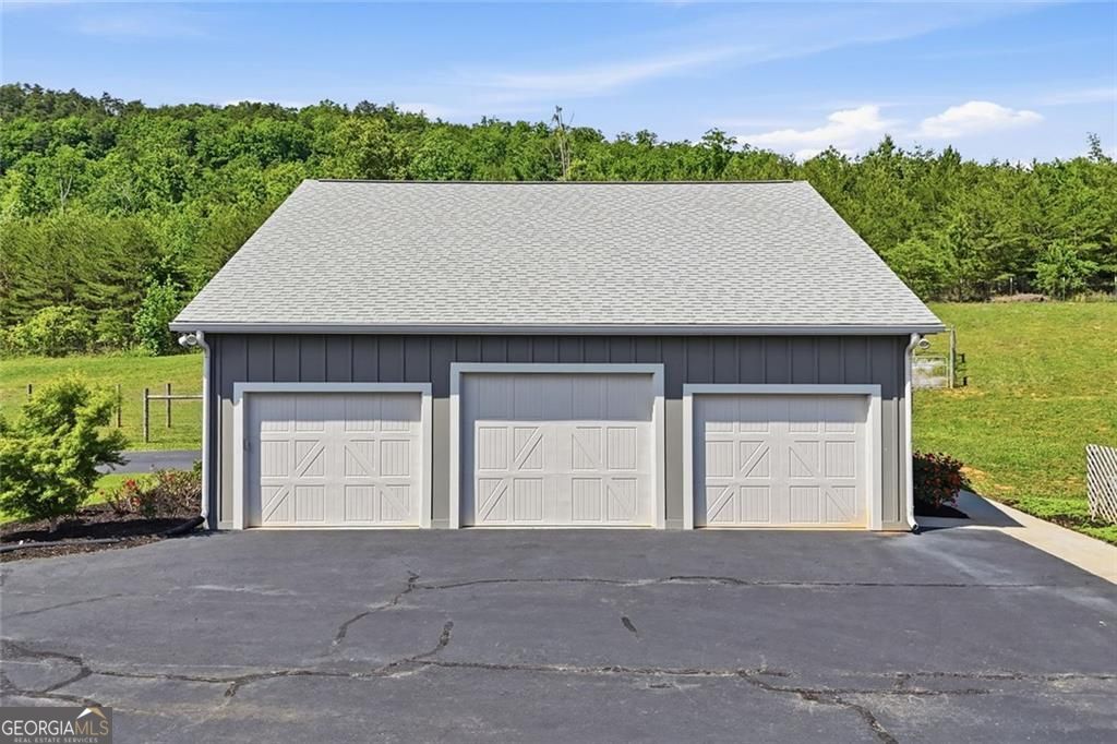 445 E Valley Road NE Rydal GA 30171