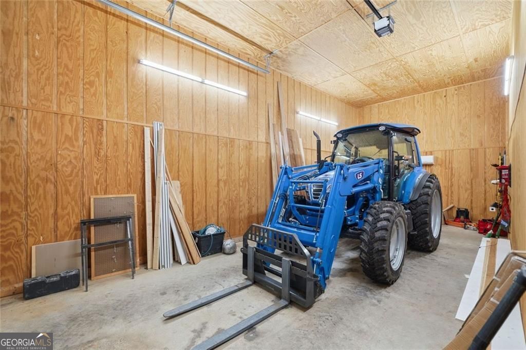 445 E Valley Road NE Rydal GA 30171