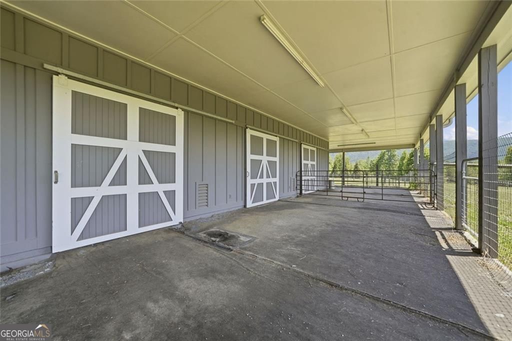445 E Valley Road NE Rydal GA 30171