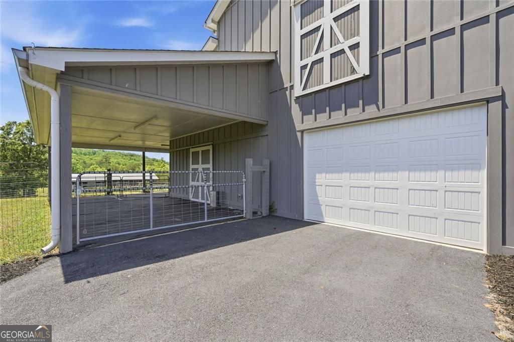 445 E Valley Road NE Rydal GA 30171