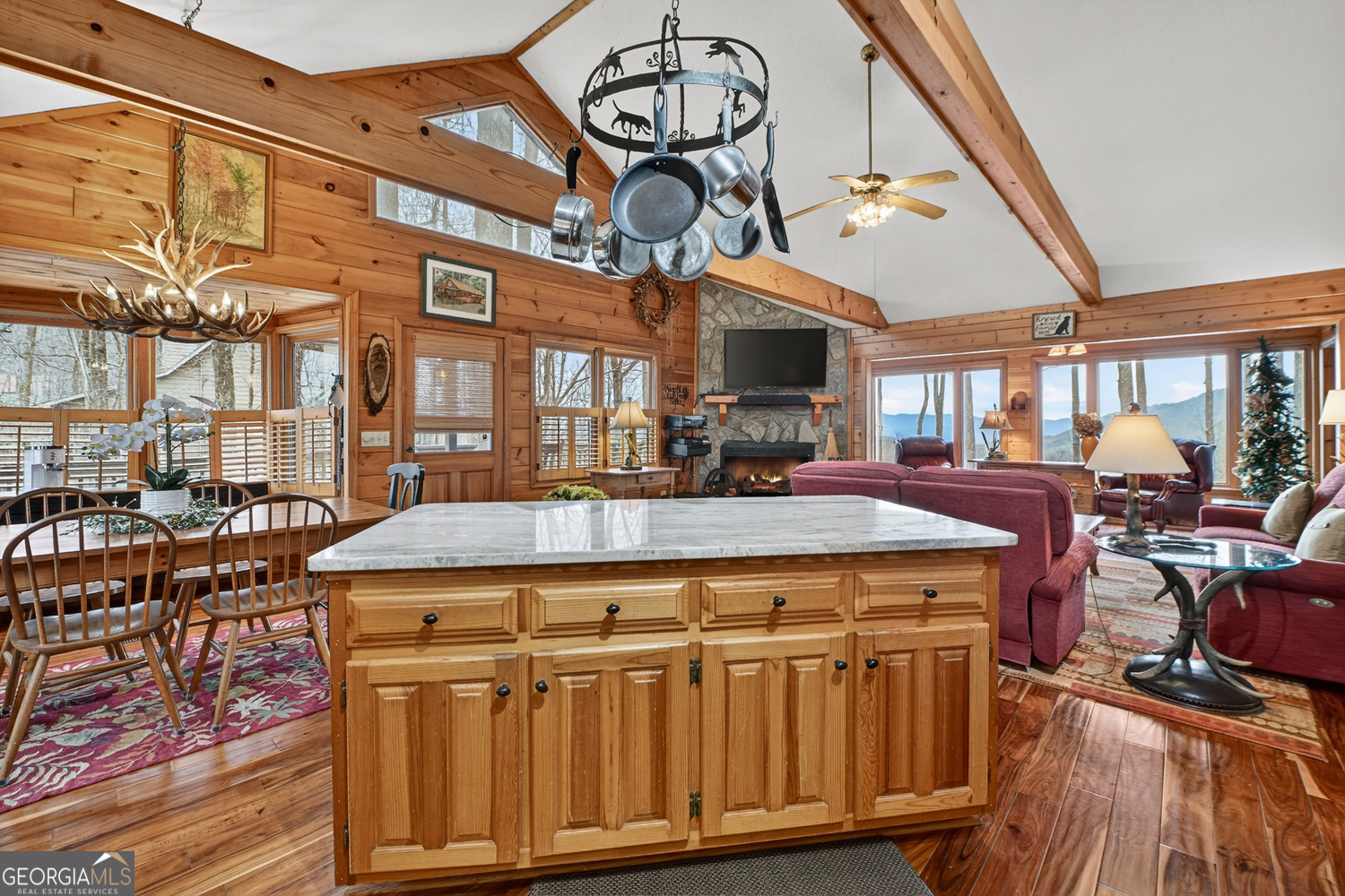 1189 Walnut Ridge Ellijay GA 30536