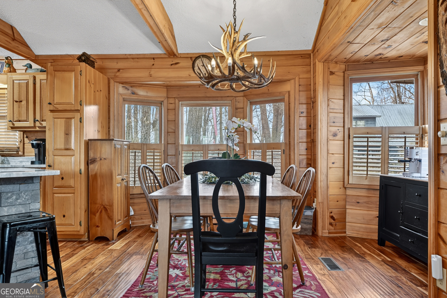 1189 Walnut Ridge Ellijay GA 30536