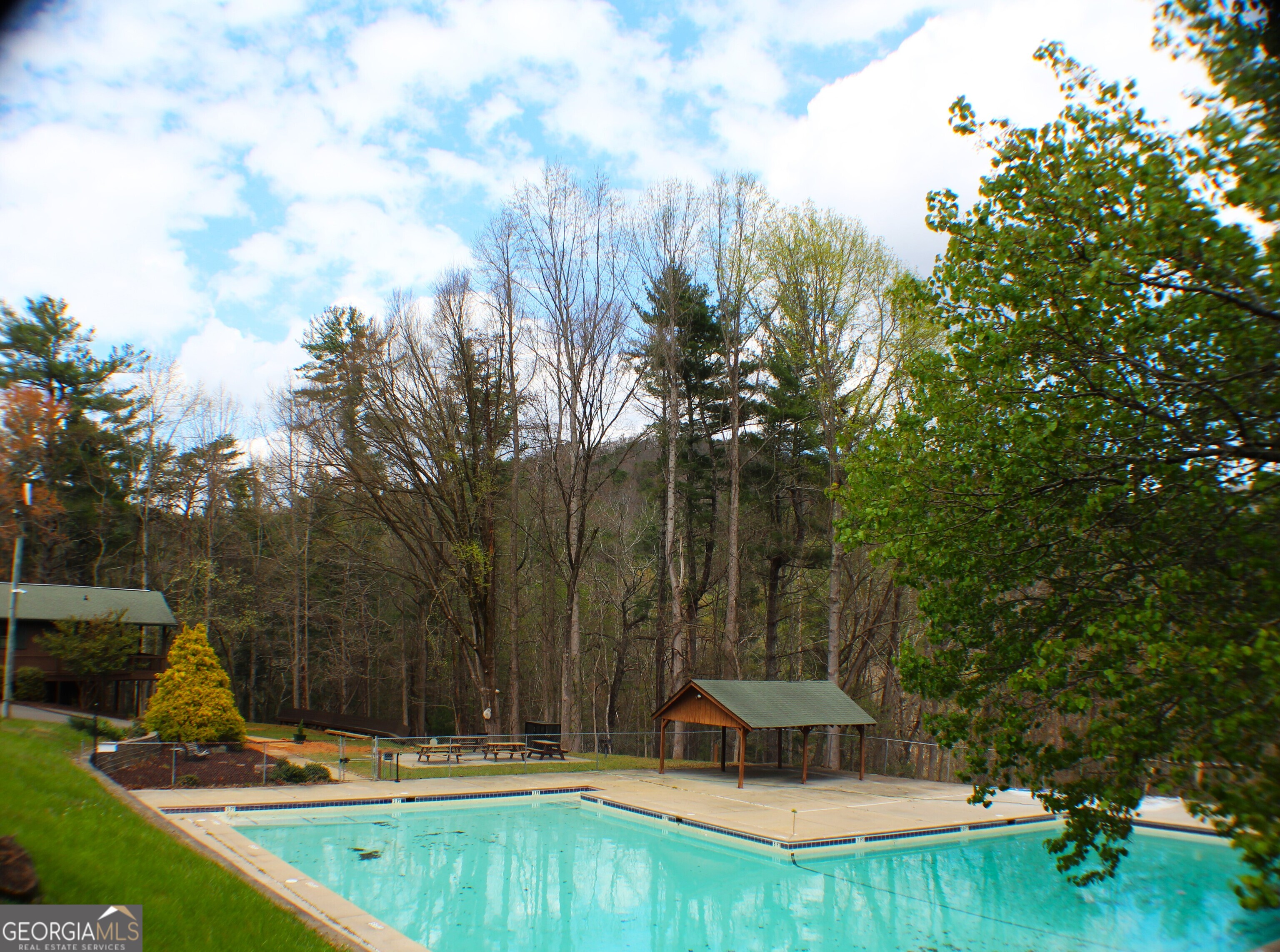 1189 Walnut Ridge Ellijay GA 30536