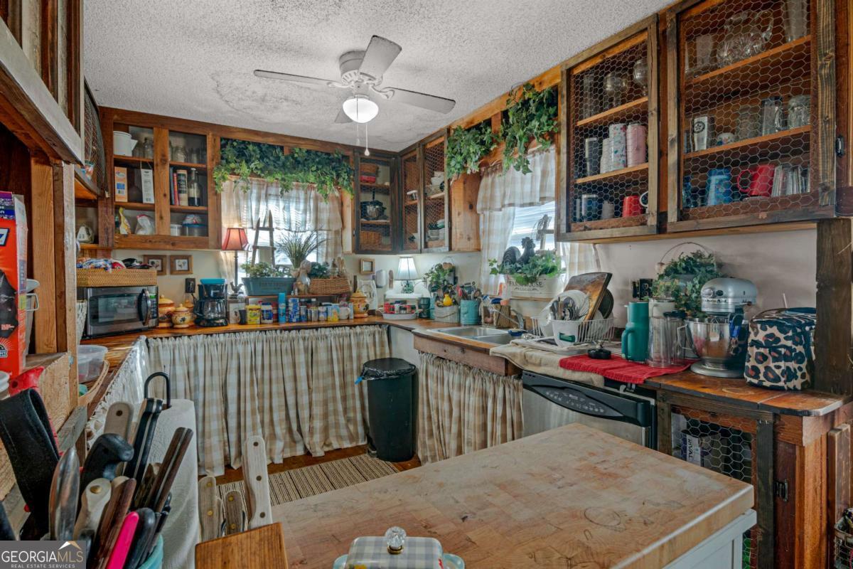 3411 Floyd Drive Blackshear GA 31516