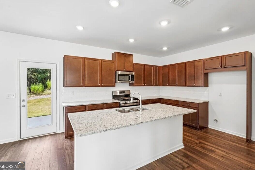 225 Groveton Court Euharlee GA 30145