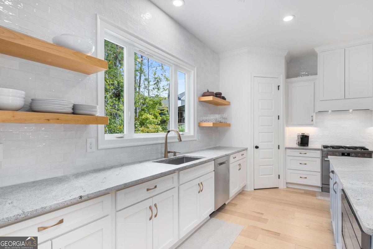 7150 Bluebird Cove Gainesville GA 30506