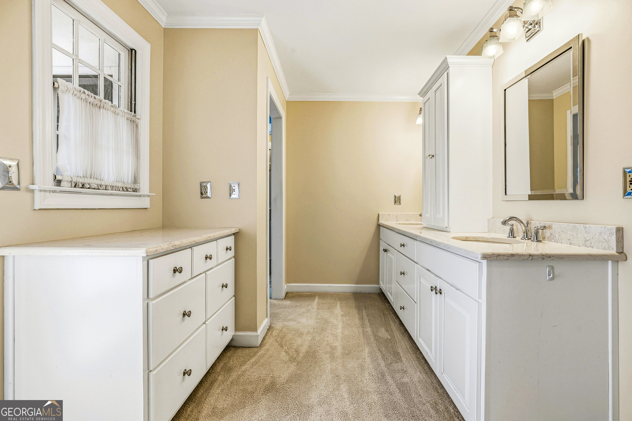 1664 Holly Lake Circle Snellville GA 30078