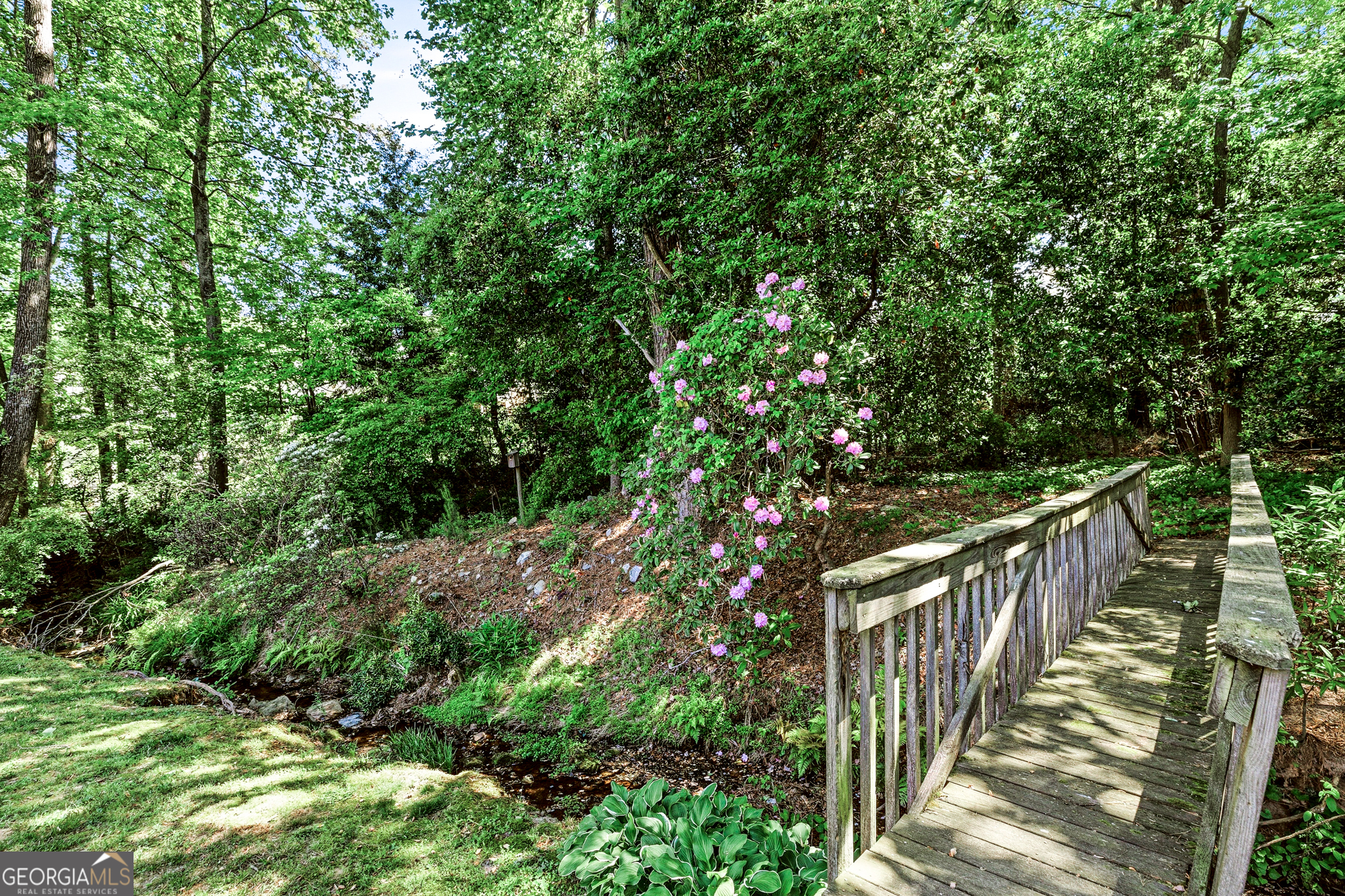 1664 Holly Lake Circle Snellville GA 30078