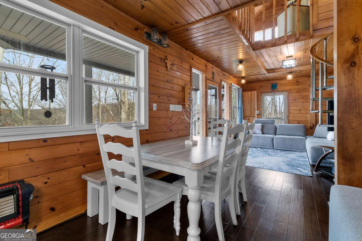 56 Robins Ridge Blue Ridge GA 30513