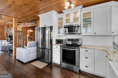 56 Robins Ridge Blue Ridge GA 30513