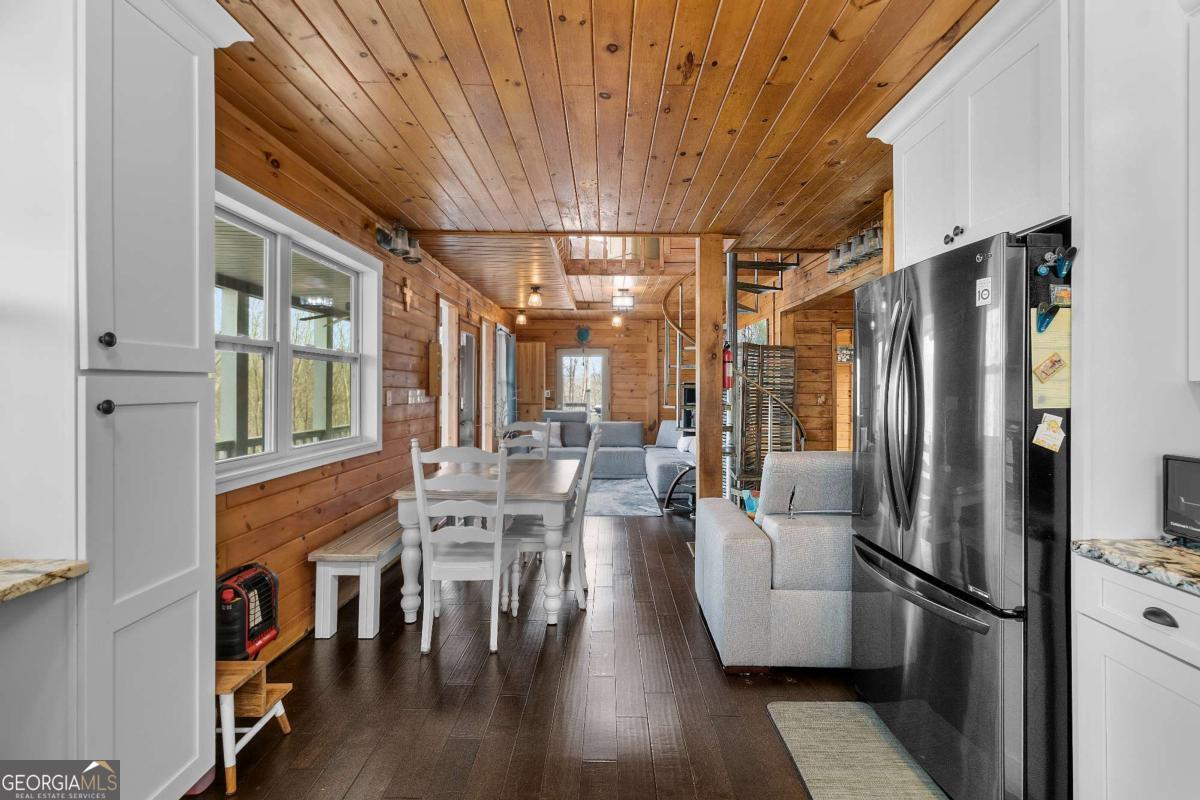 56 Robins Ridge Blue Ridge GA 30513