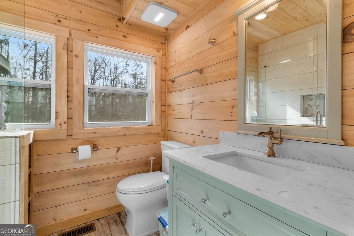 56 Robins Ridge Blue Ridge GA 30513