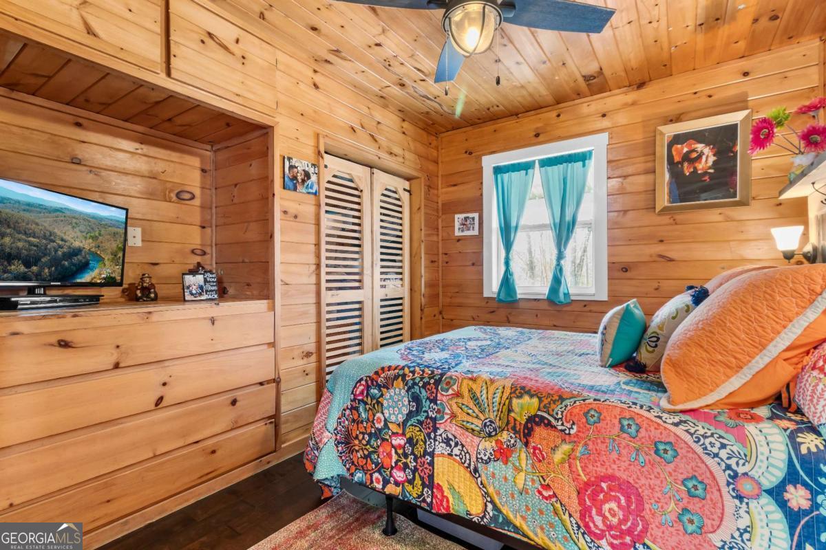 56 Robins Ridge Blue Ridge GA 30513