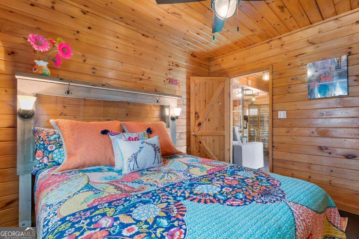 56 Robins Ridge Blue Ridge GA 30513