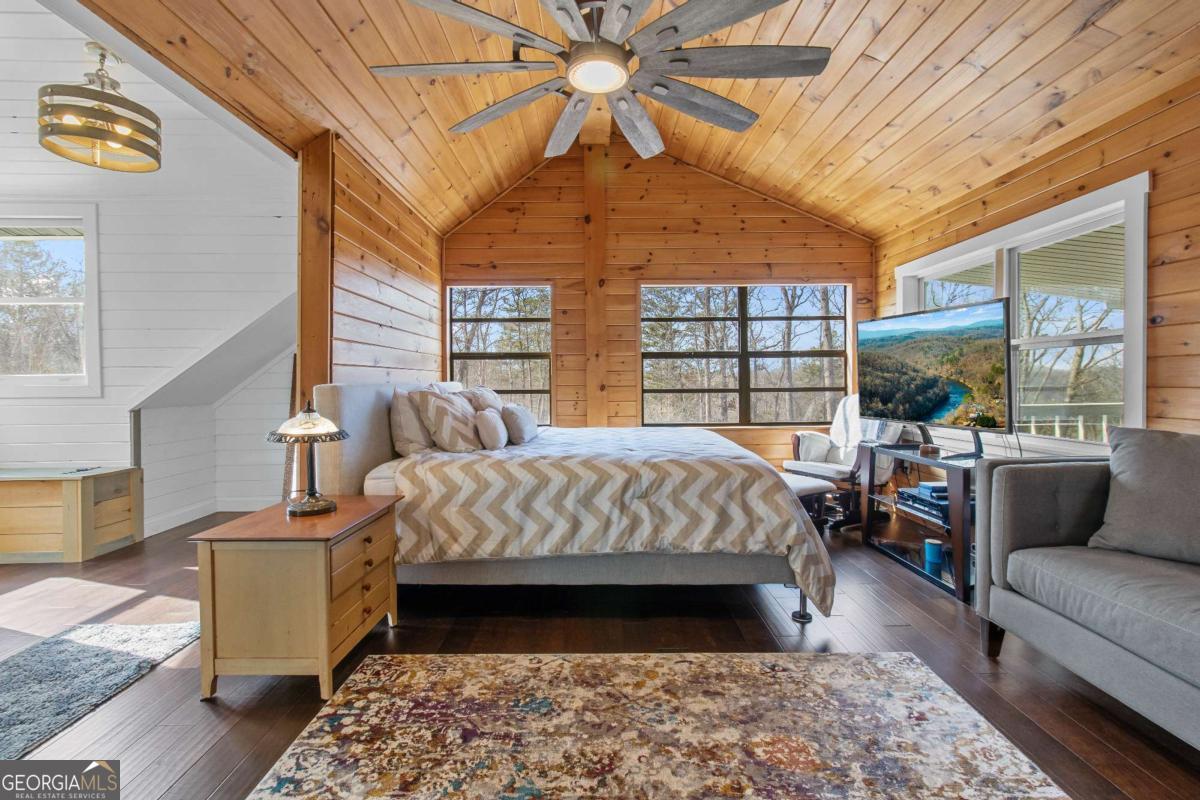 56 Robins Ridge Blue Ridge GA 30513