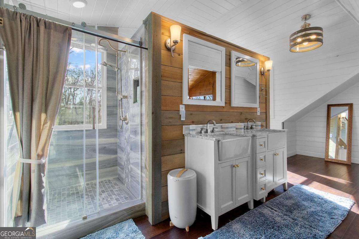 56 Robins Ridge Blue Ridge GA 30513