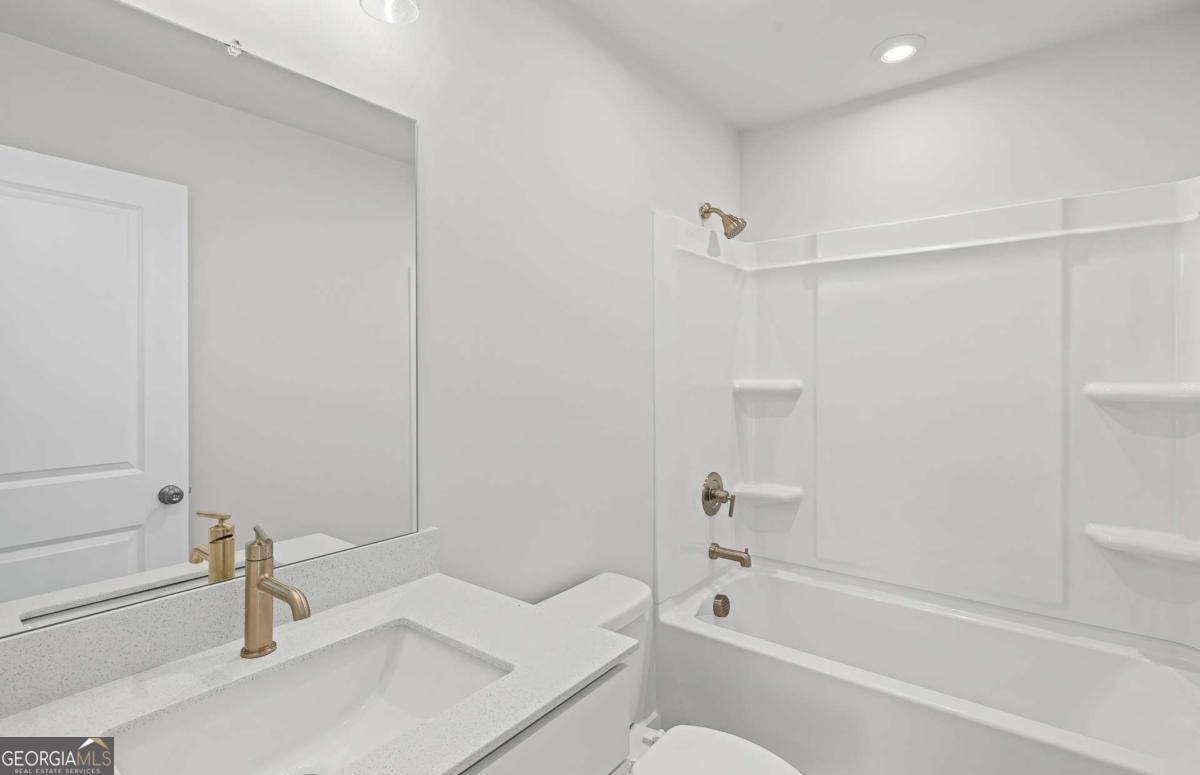 363 Aidens Bluff Hoschton GA 30548