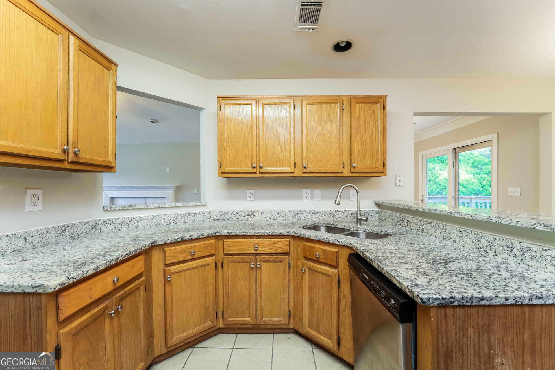 2740 Tradd Court Snellville GA 30039