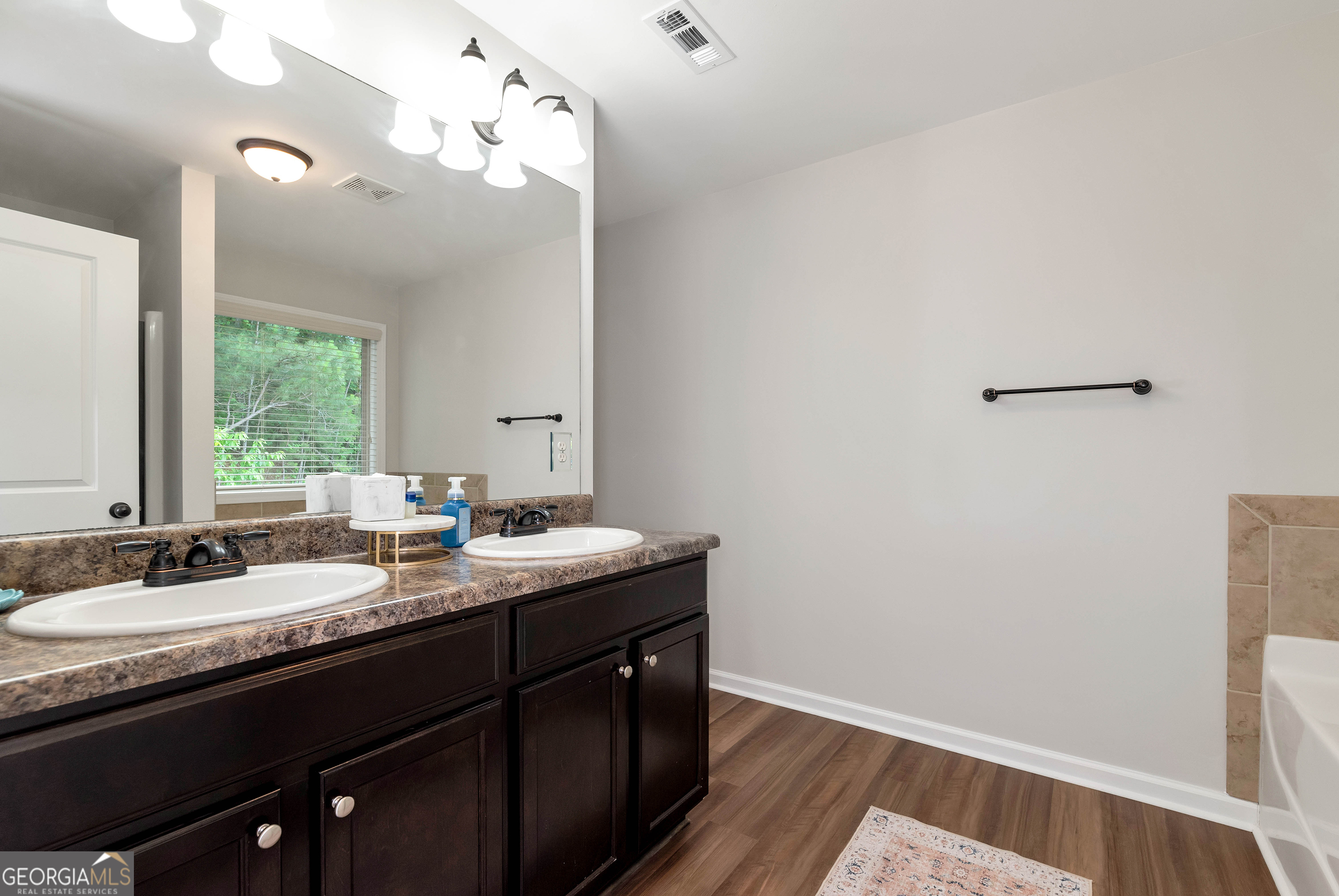 5414 Sycamore Court Oakwood GA 30566