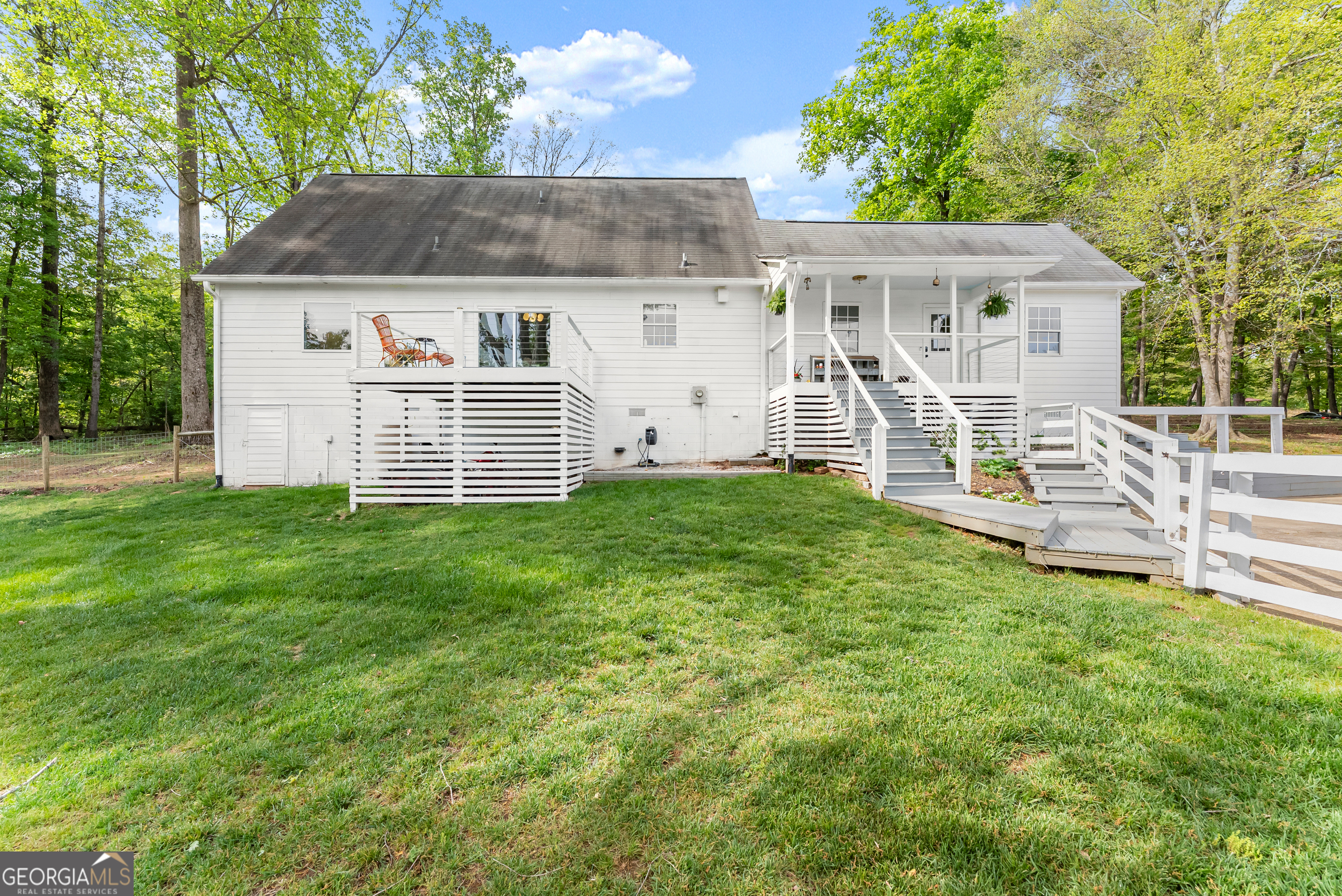 1407 Dixon Bridge Road Maysville GA 30558