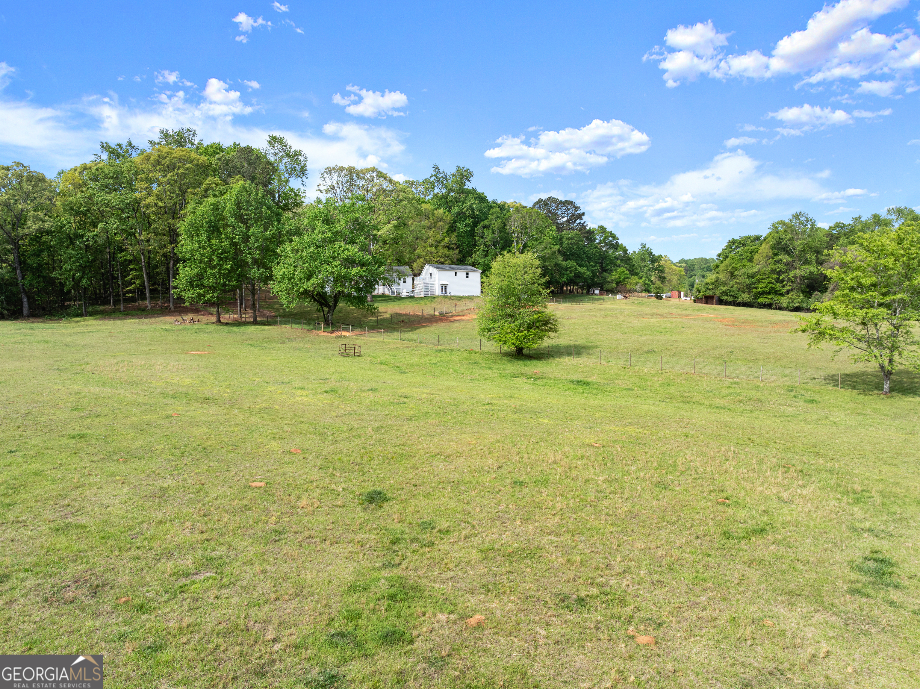 1407 Dixon Bridge Road Maysville GA 30558