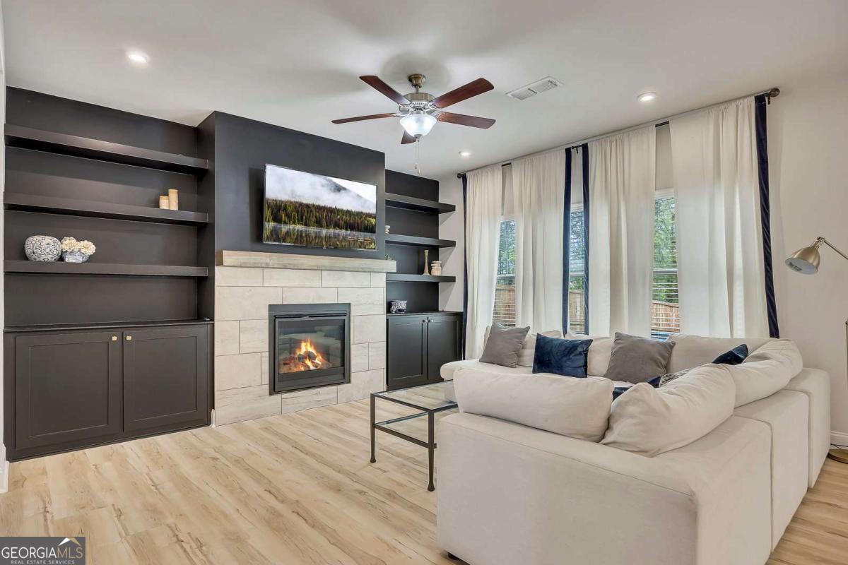 165 Brookstone Park E Acworth GA 30101